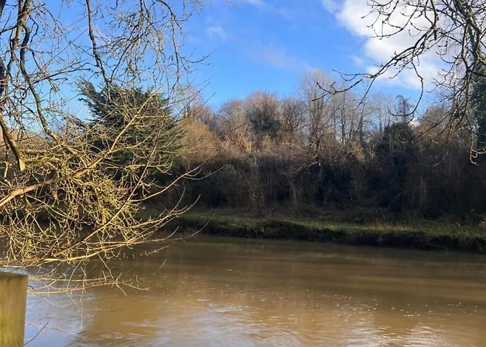 Stylish Modern Flat Calm And Comfortable Apartamento